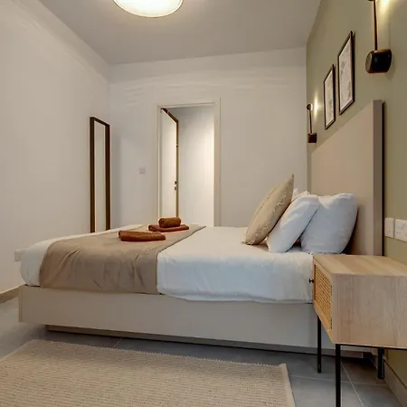 Apartment Sliemas Finest Fresh And Stylish